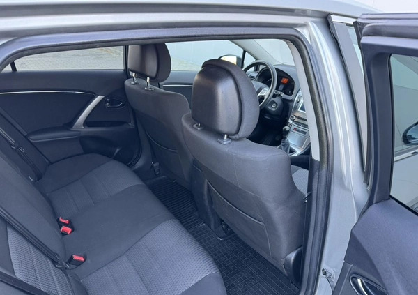 Toyota Avensis cena 46800 przebieg: 213000, rok produkcji 2015 z Piotrków Kujawski małe 352